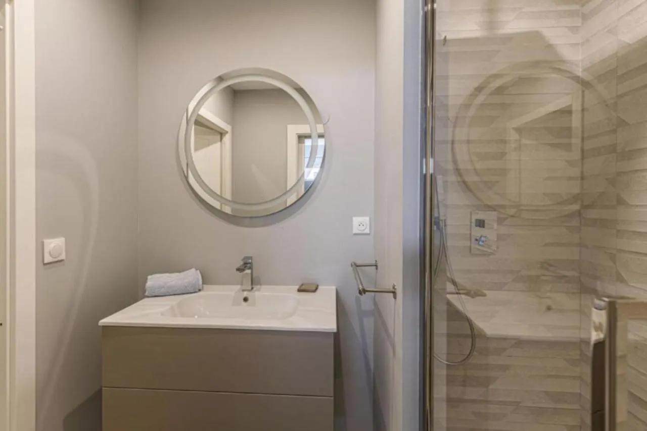 Apartment Serbes Croisette - 100M Beach, Palais, Parking/Ac Cannes
